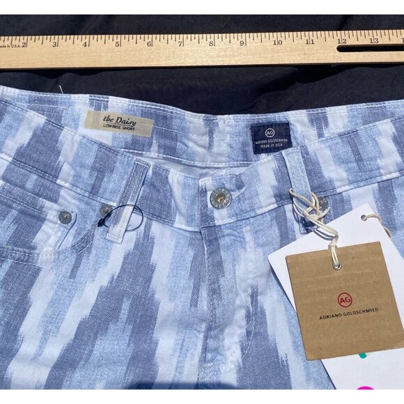 AG Adriano Goldschmied The Daisy Low Rise Short Size 30 - Picture 4 of 5